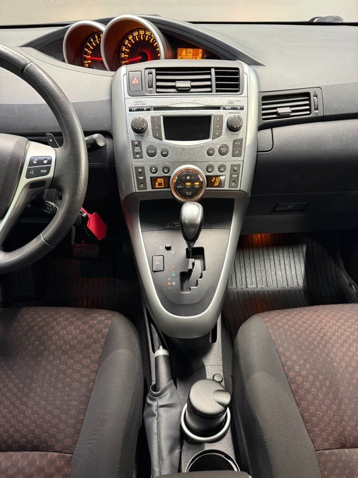 Toyota Verso bild 17