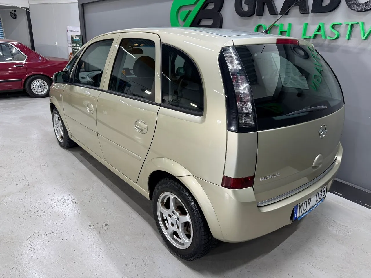 Vehicle image 2