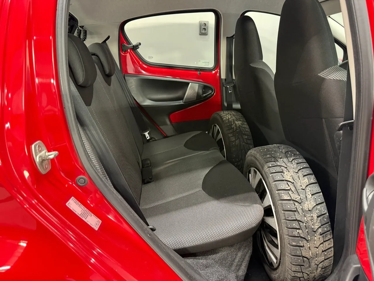 Vehicle image 11