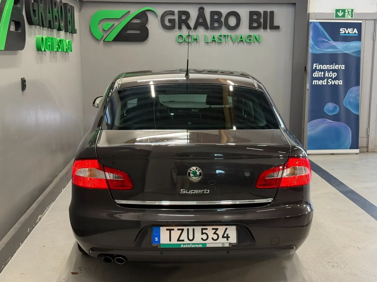 Vehicle image 7