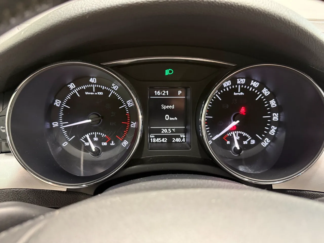 Vehicle image 15