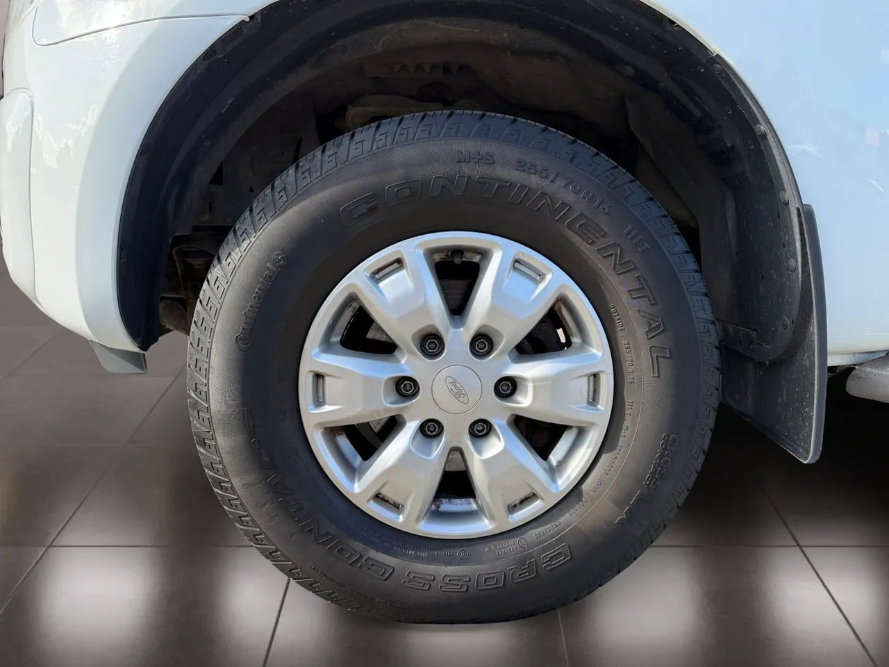 Vehicle image 9