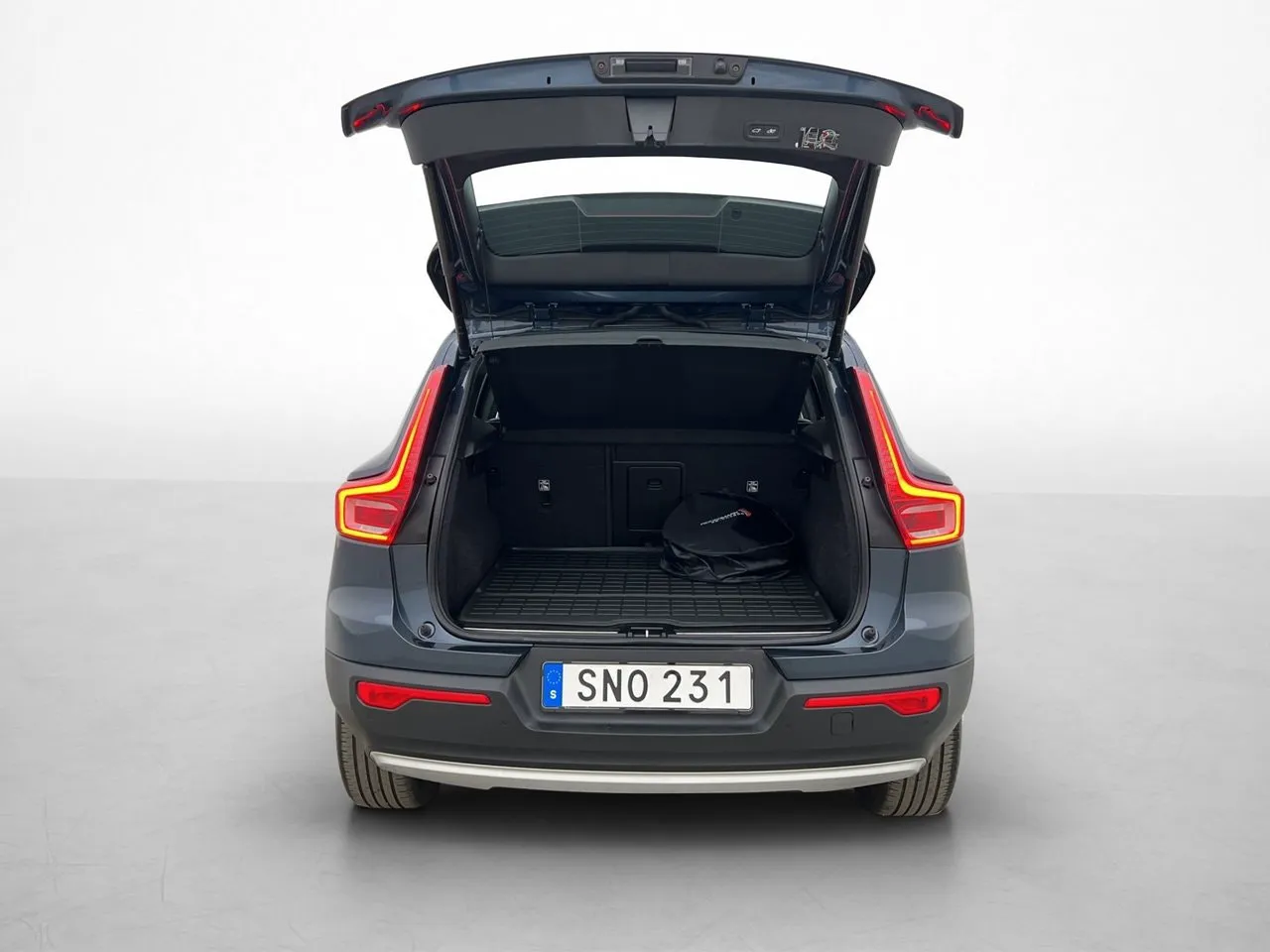 Vehicle image 30