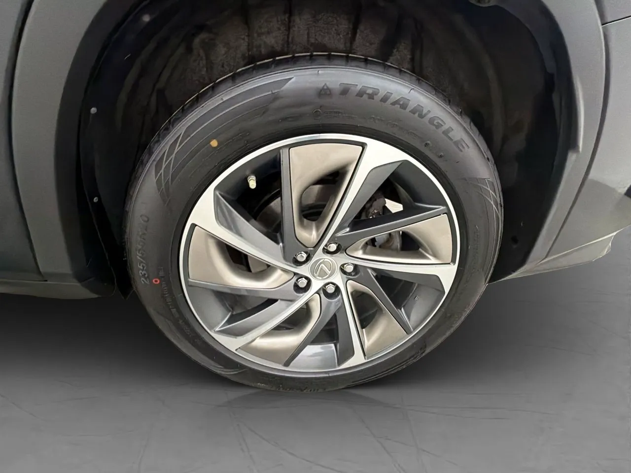Vehicle image 35