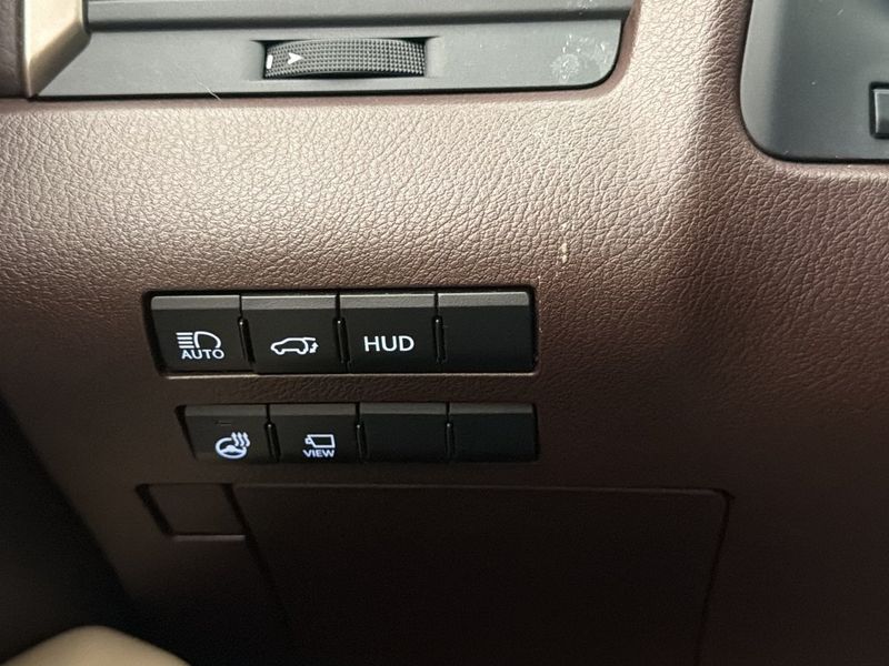 Lexus RX bild 21
