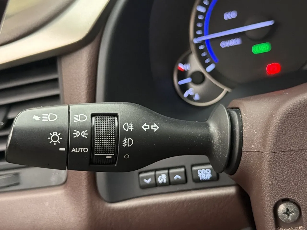 Vehicle image 32