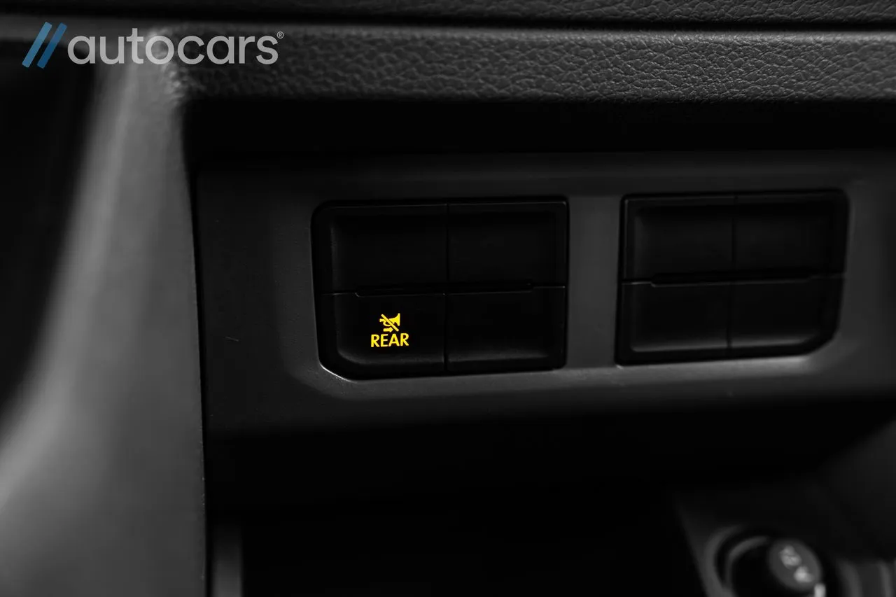 Vehicle image 34