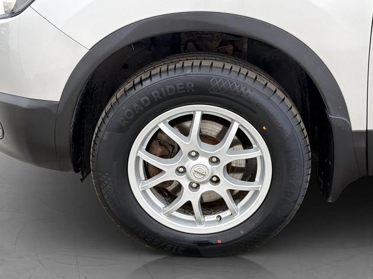 Vehicle image 25