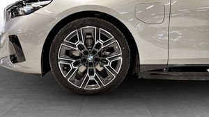 BMW 530 bild 9