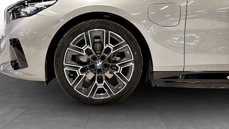 BMW 530 bild 9