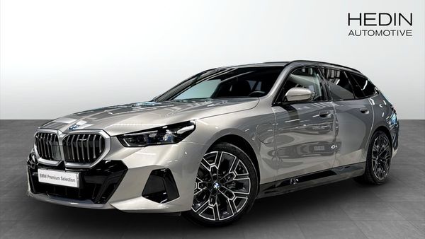 BMW 530 e xDrive Touring M sport Innovation Head up - 2026