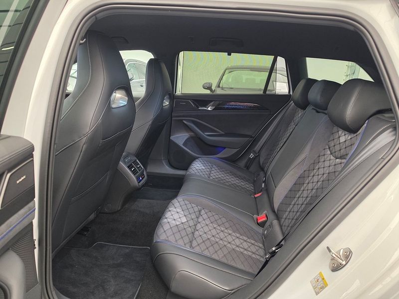 Volkswagen Passat bild 20