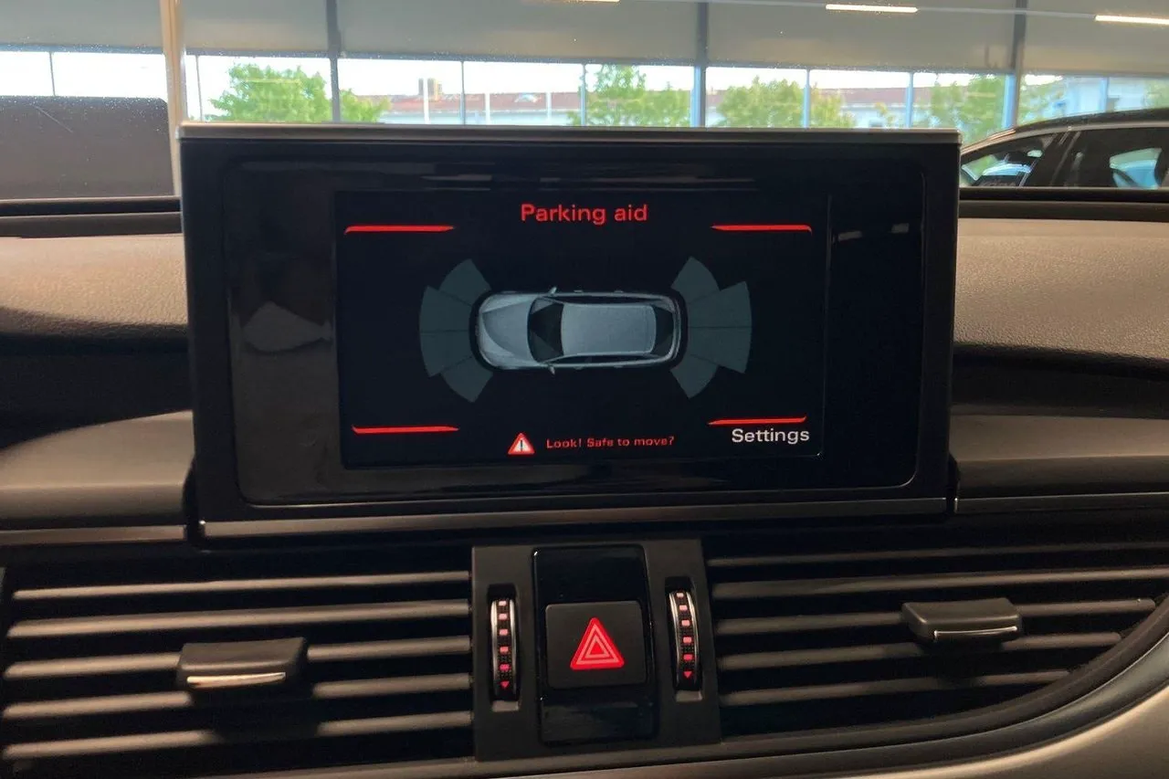 Vehicle image 18