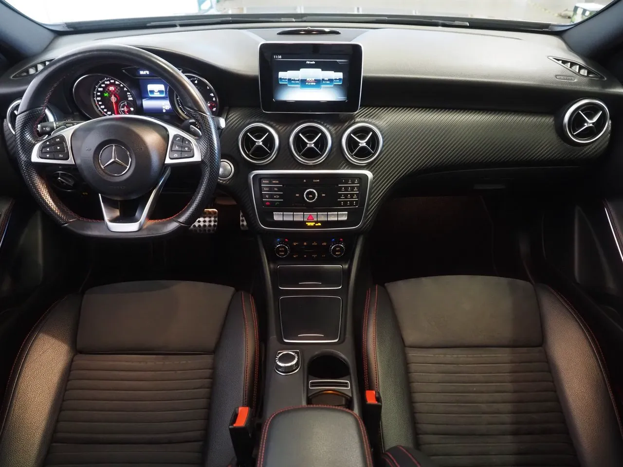 Vehicle image 11