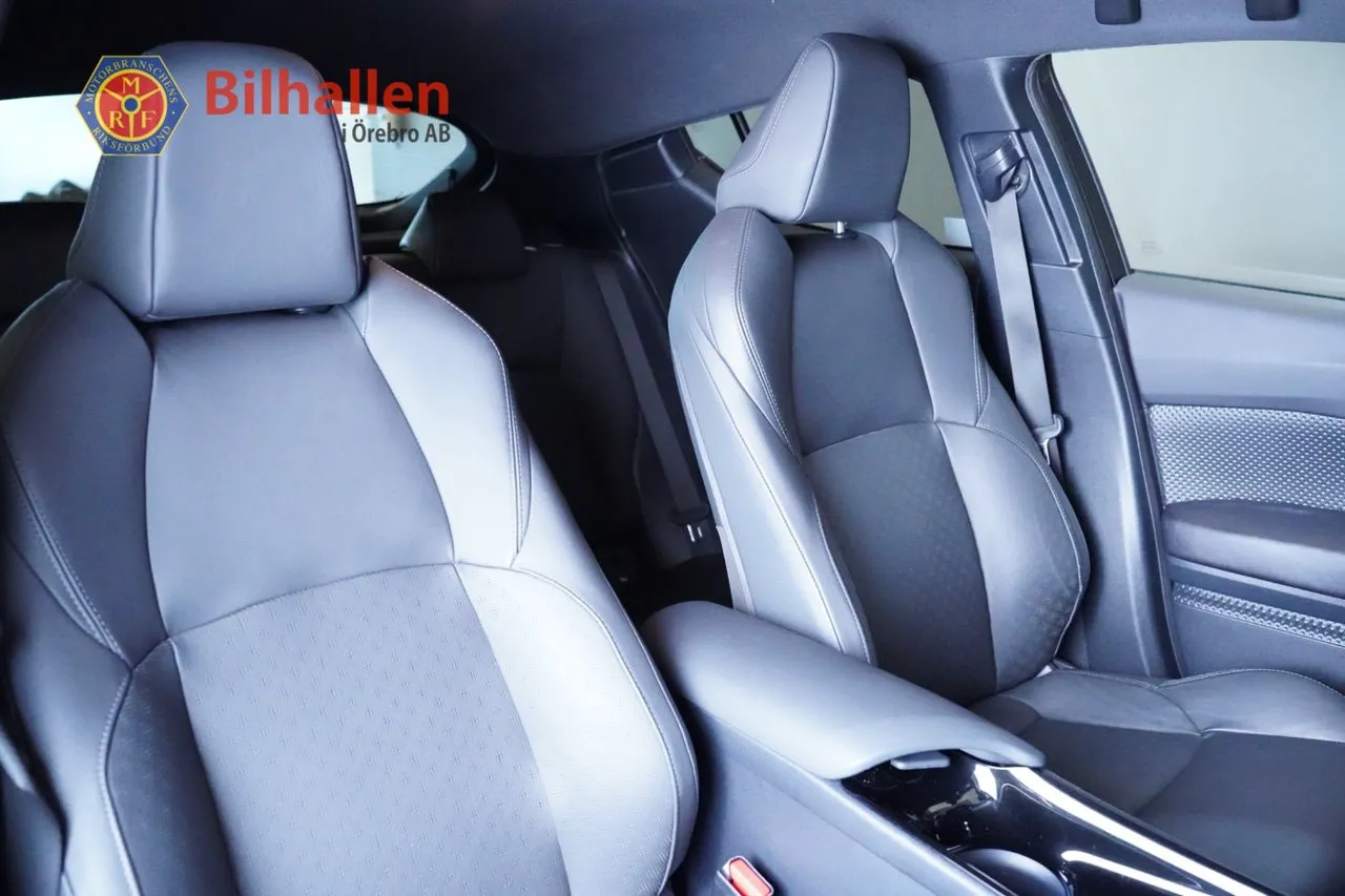 Vehicle image 21