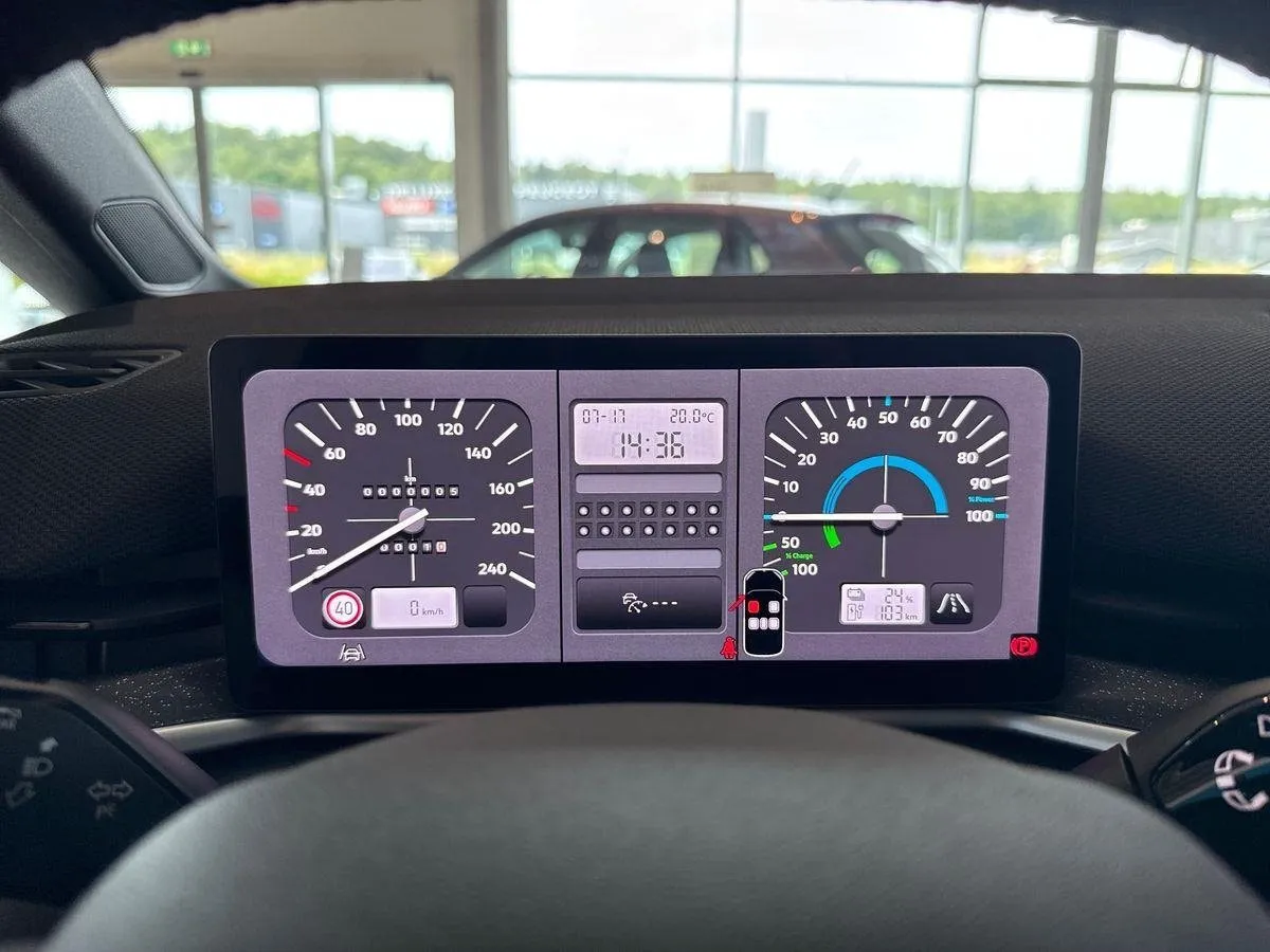 Vehicle image 20