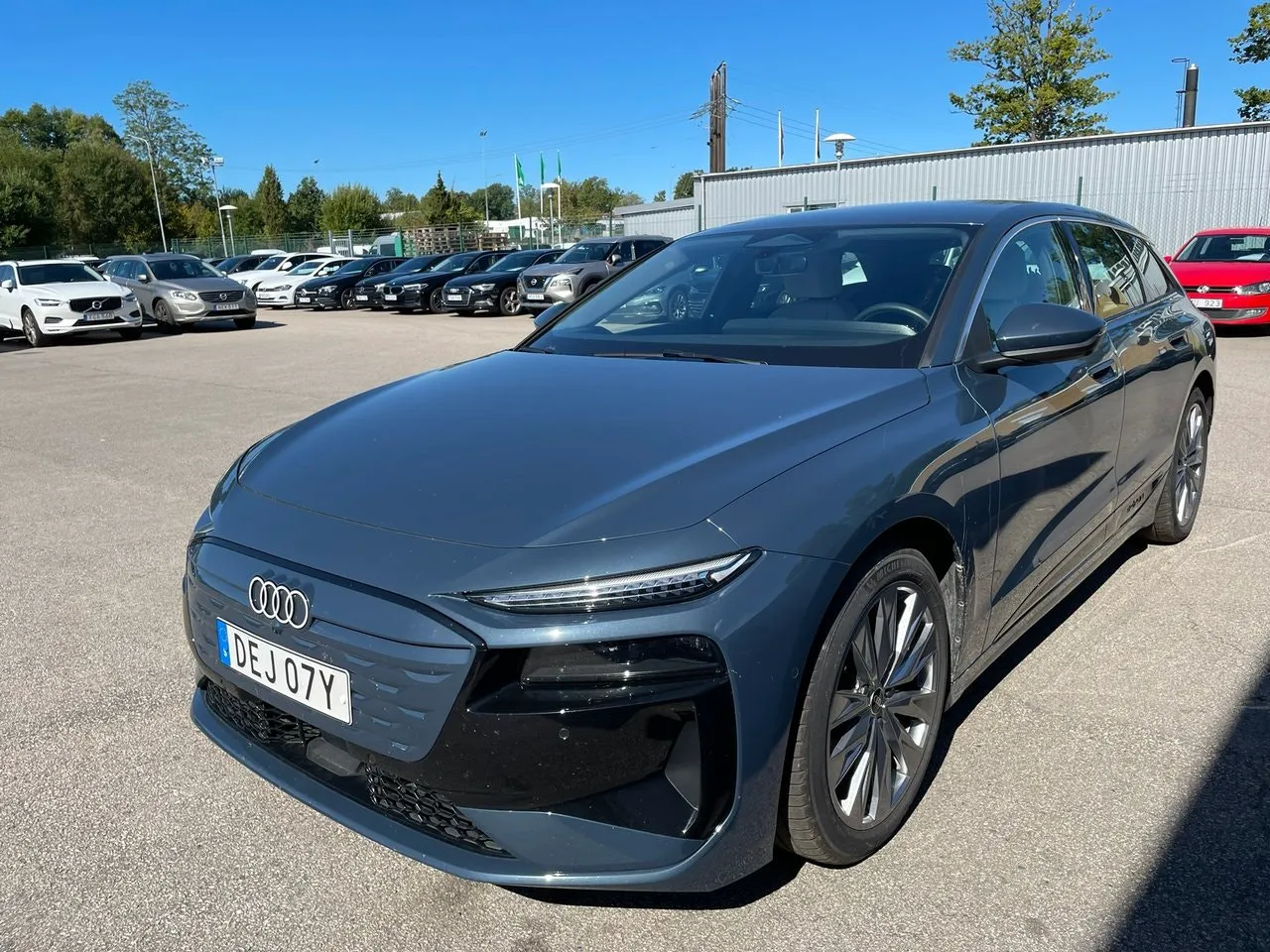 Vehicle image 1
