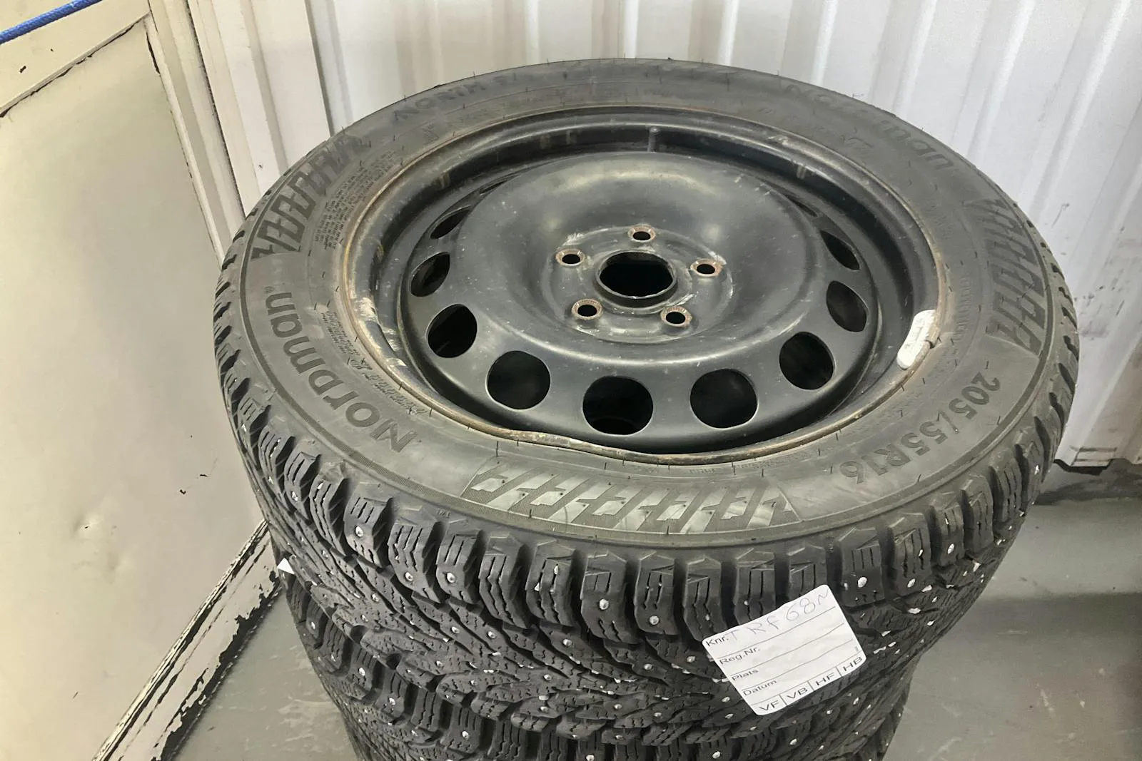 Vehicle image 11