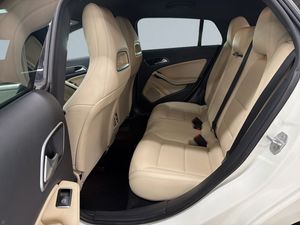 Mercedes CLA220 bild 13