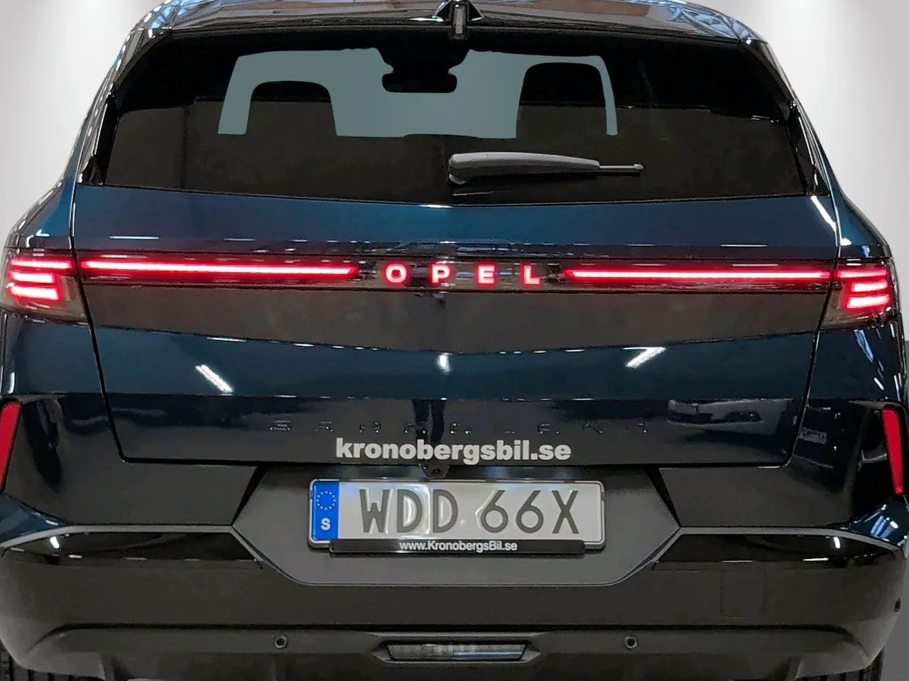 Vehicle image 26