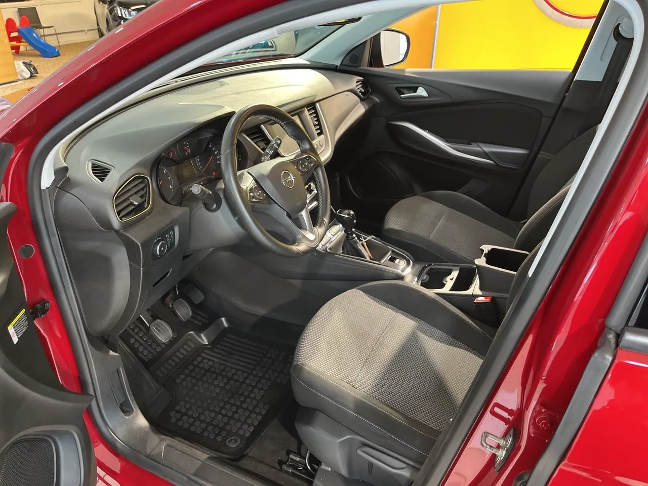 Vehicle image 9