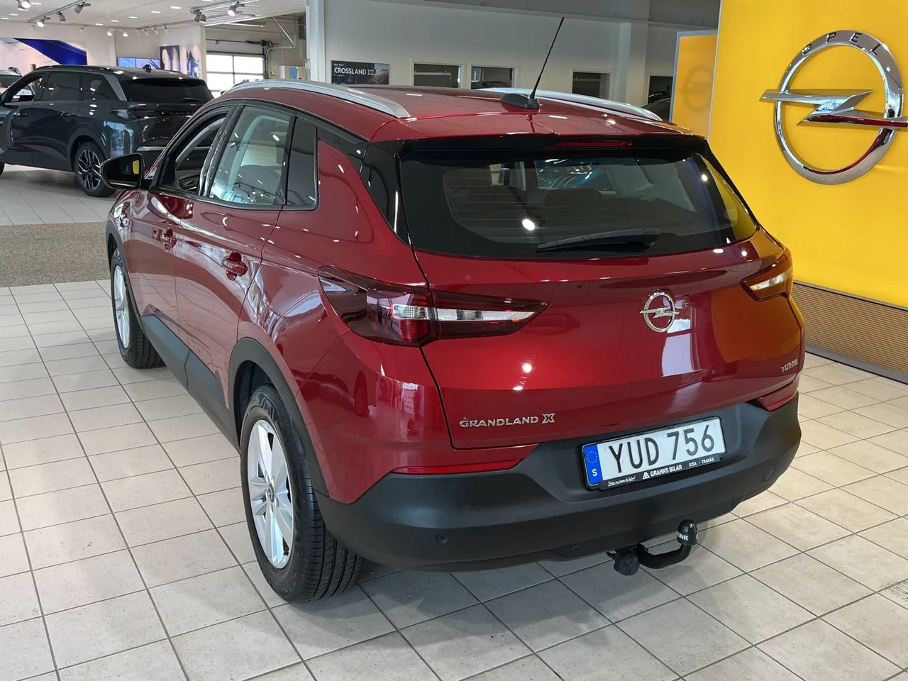 Vehicle image 3