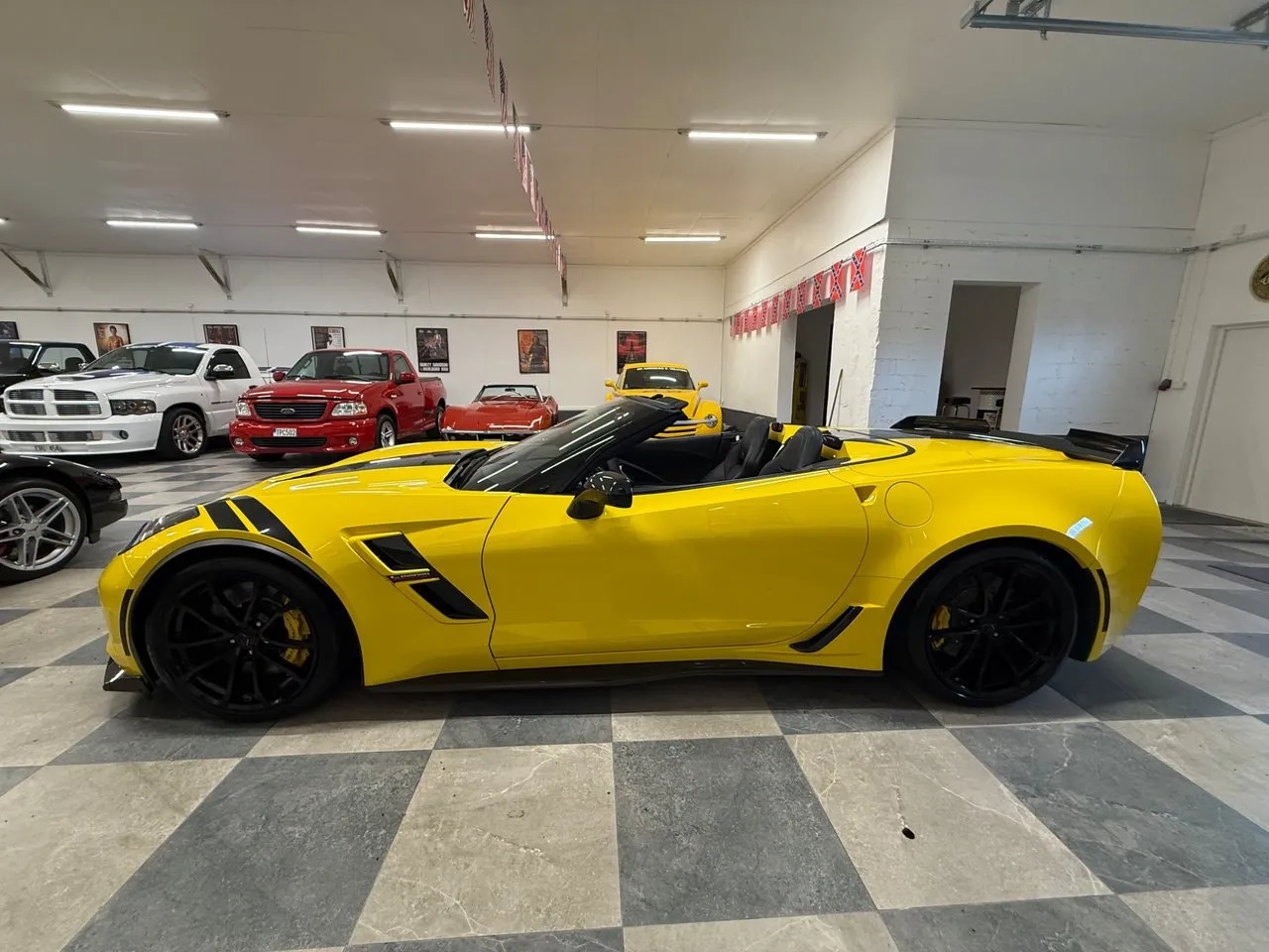 Vehicle image 7