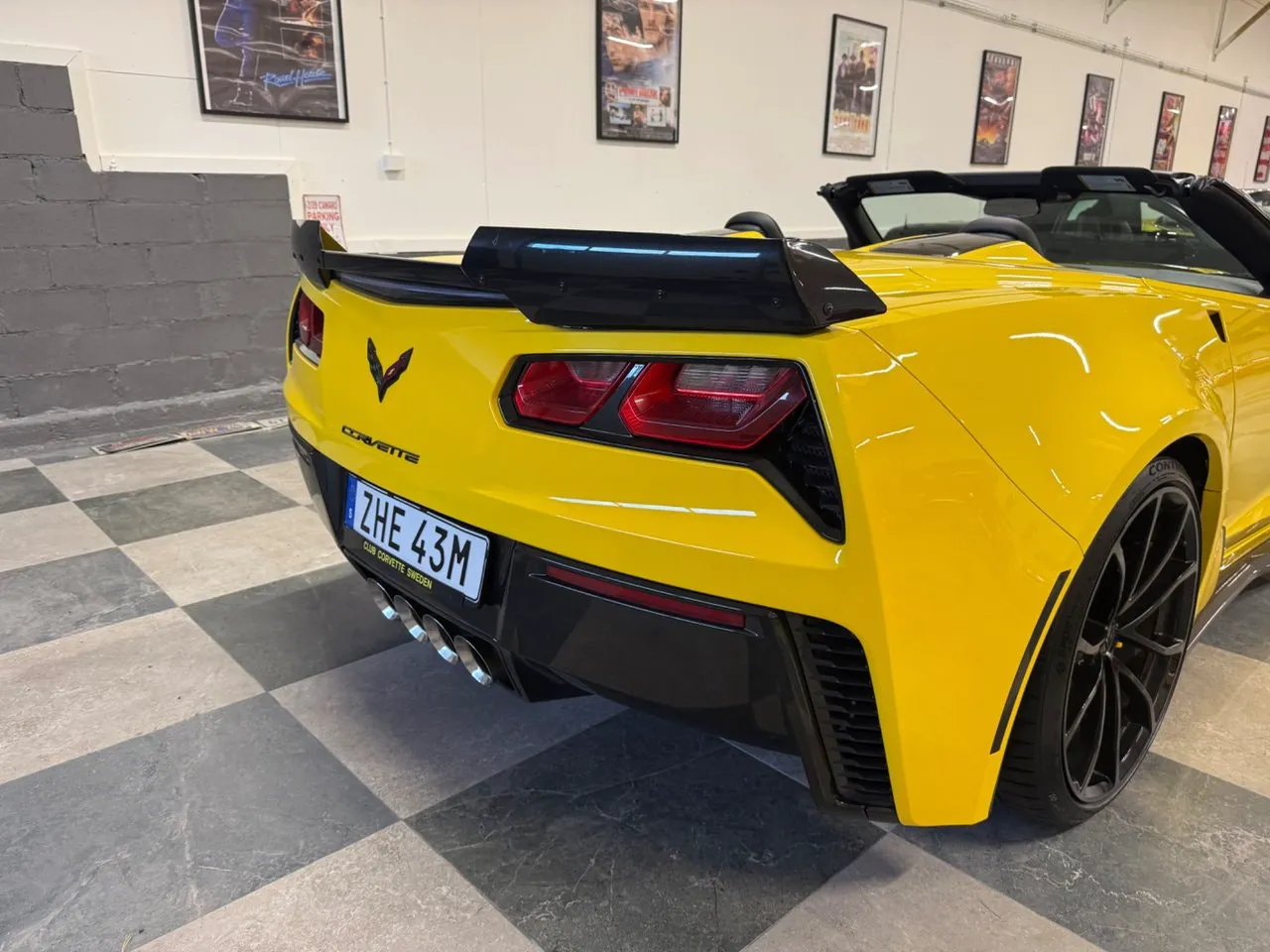 Vehicle image 21