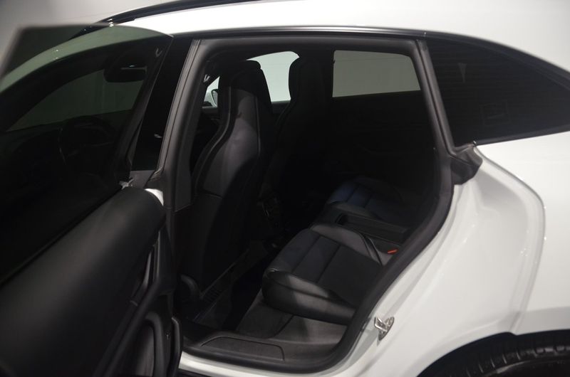 Porsche Taycan bild 13