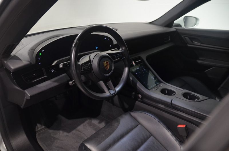 Porsche Taycan bild 11