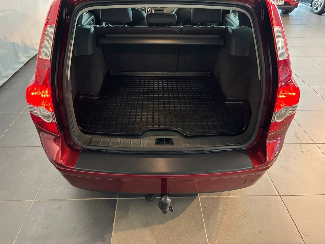 Vehicle image 9