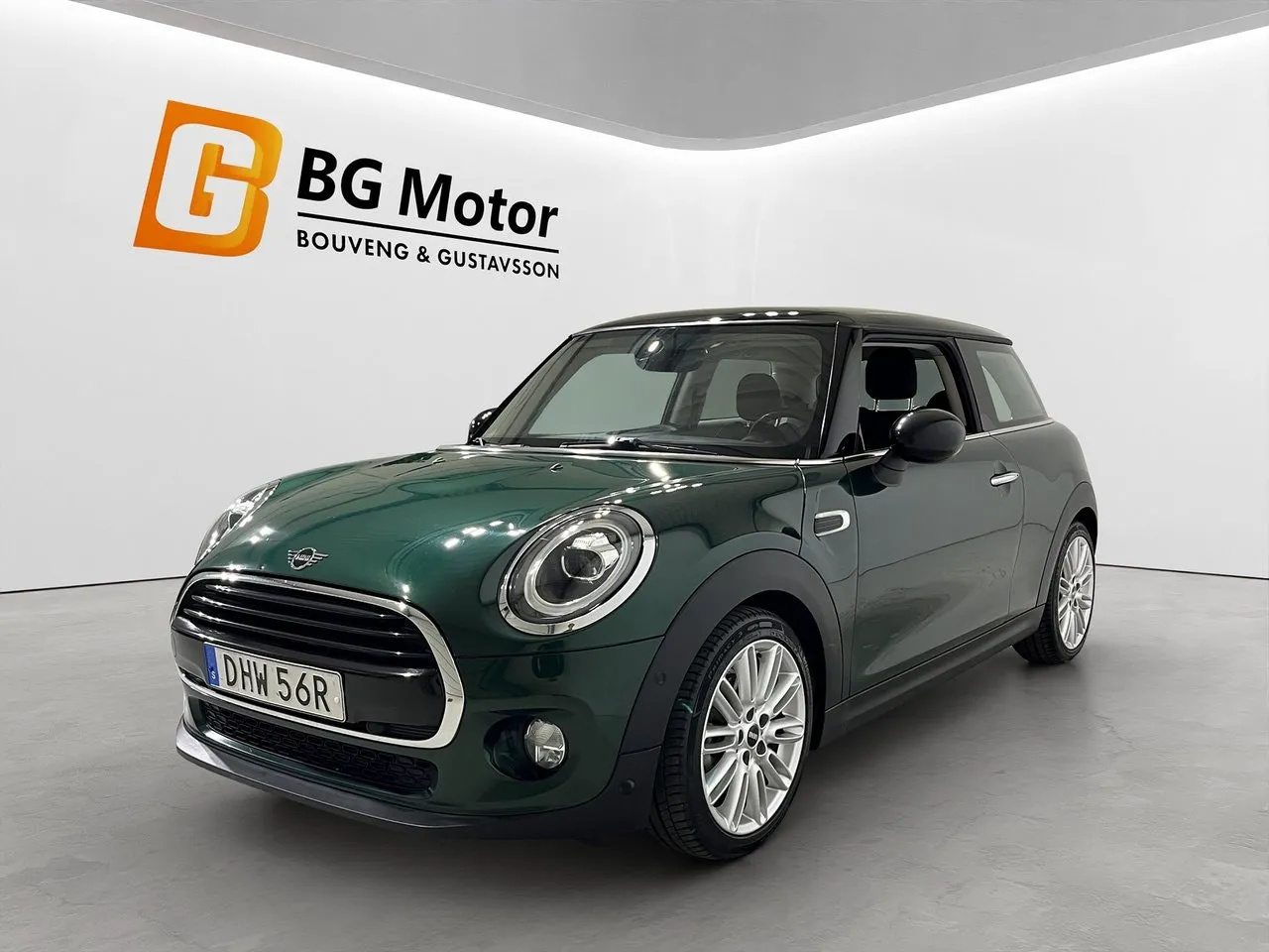 Vehicle image 7
