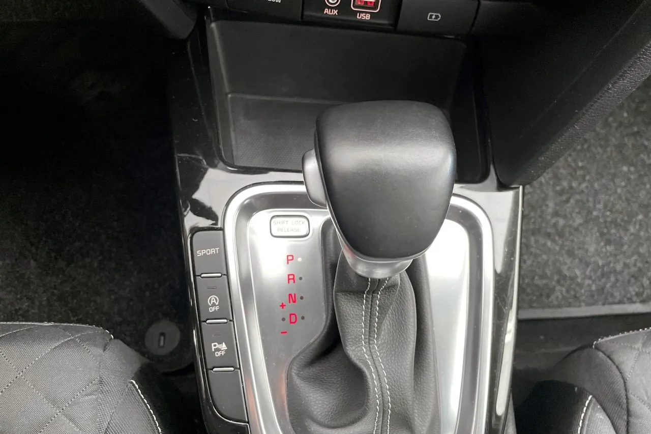 Vehicle image 27