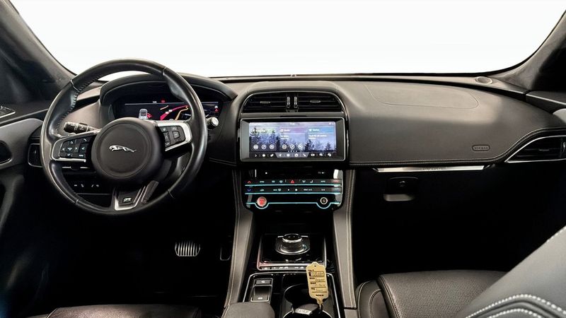 Jaguar F-Pace bild 4