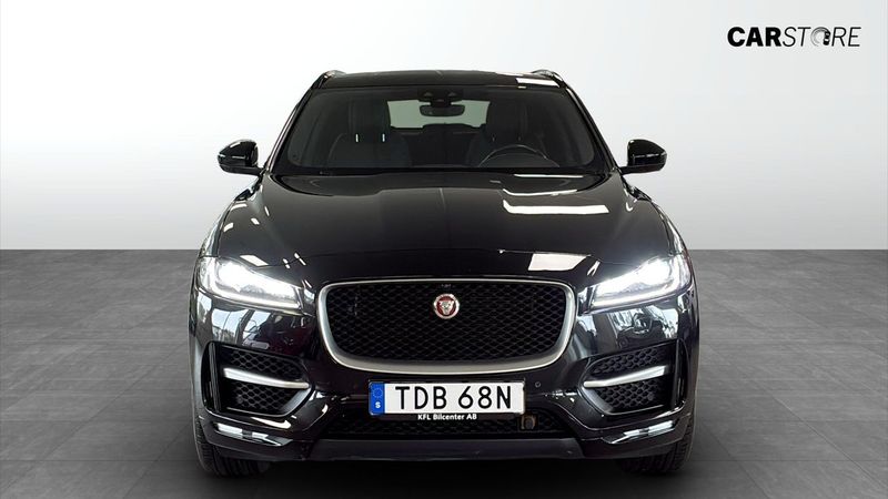 Jaguar F-Pace bild 8