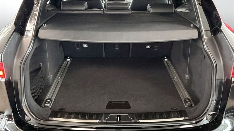Jaguar F-Pace bild 10