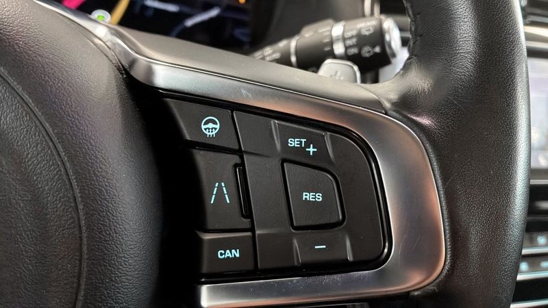 Jaguar F-Pace bild 21