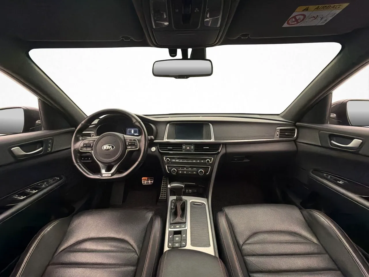 Vehicle image 16