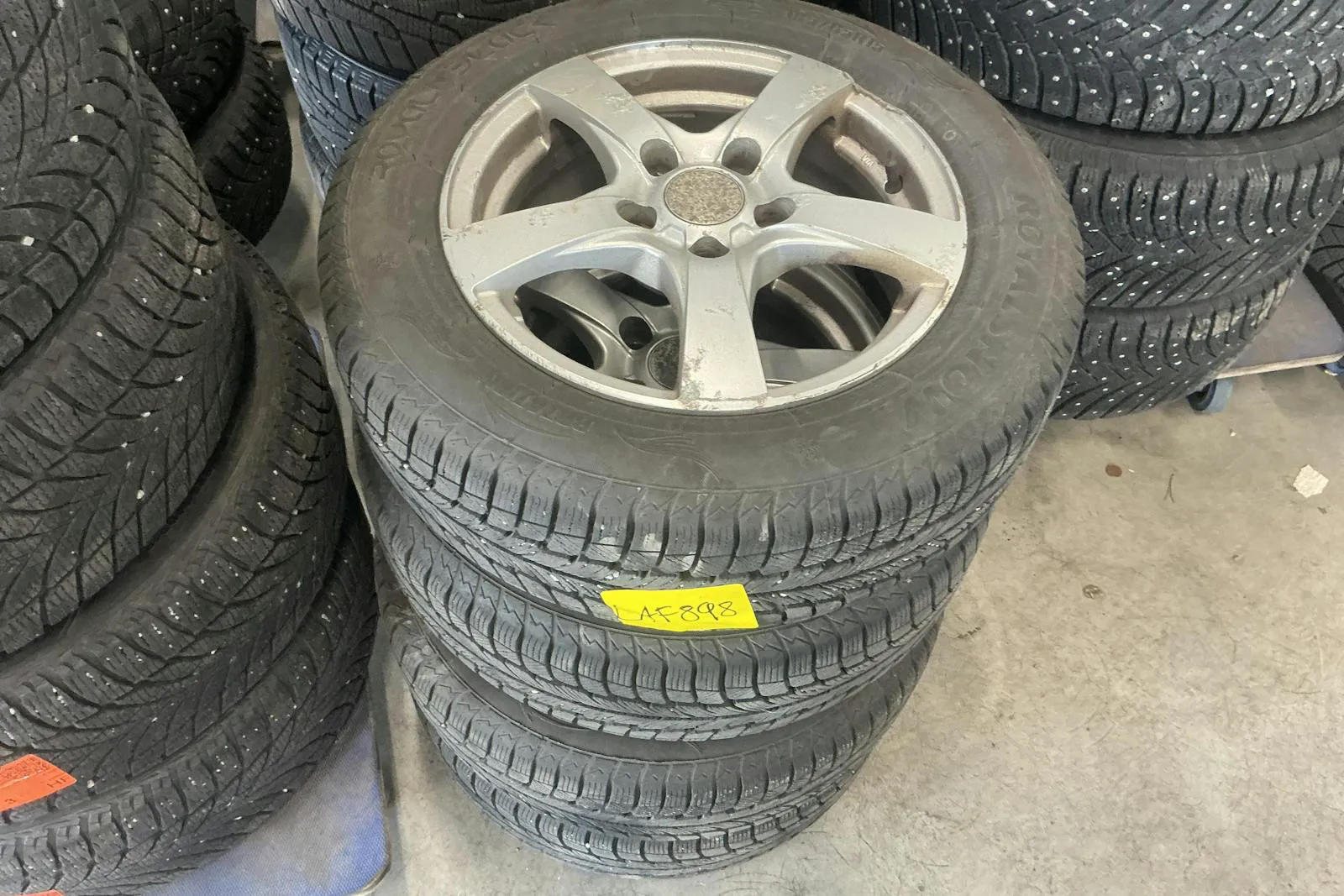 Vehicle image 13