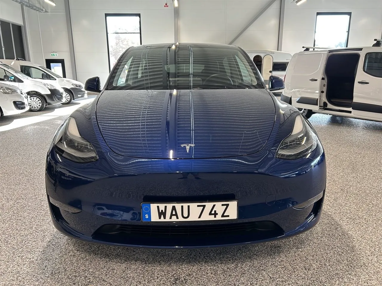 Vehicle image 9