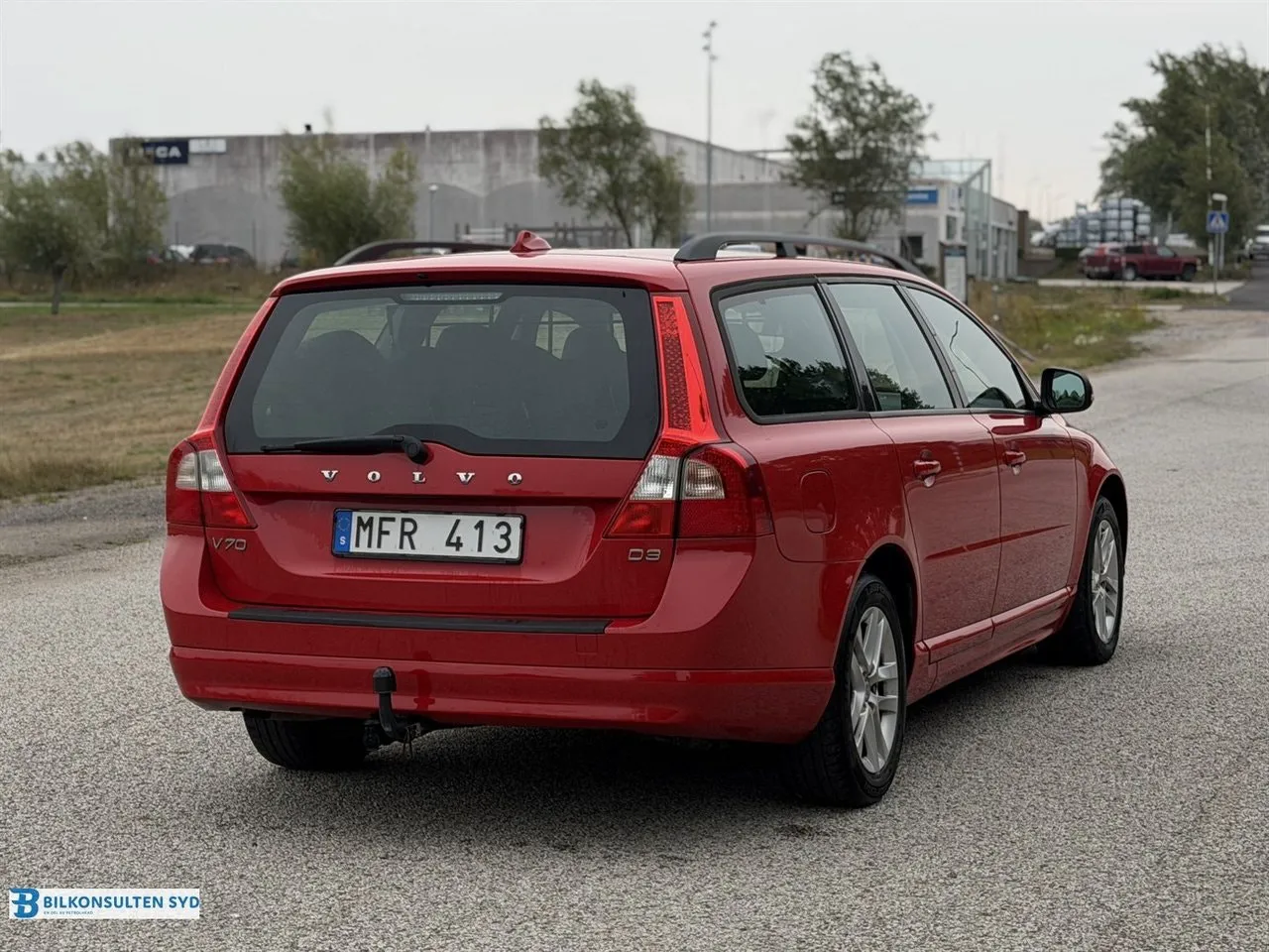 Vehicle image 13