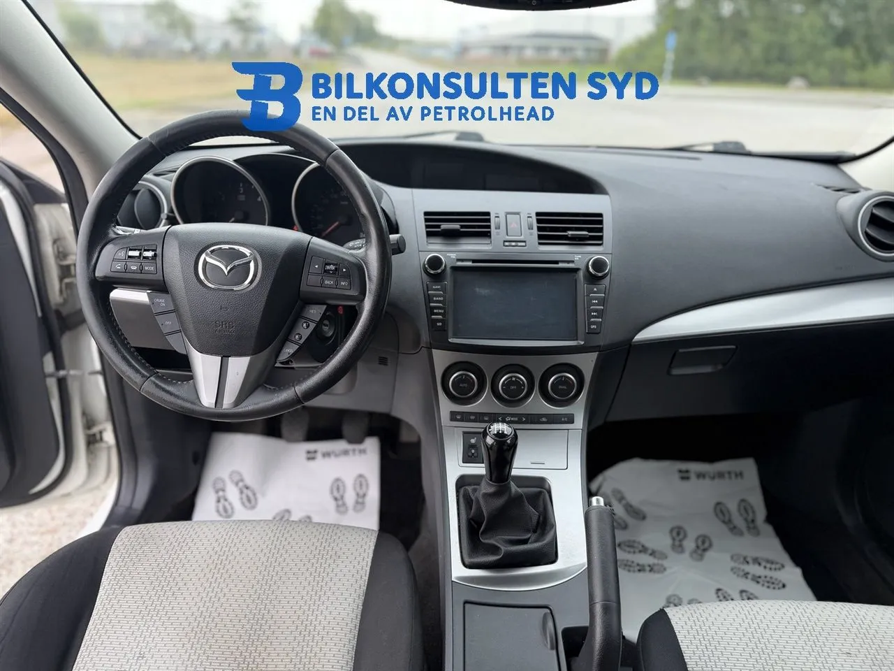 Vehicle image 8