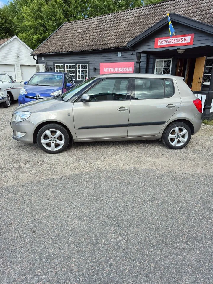 Vehicle image 1