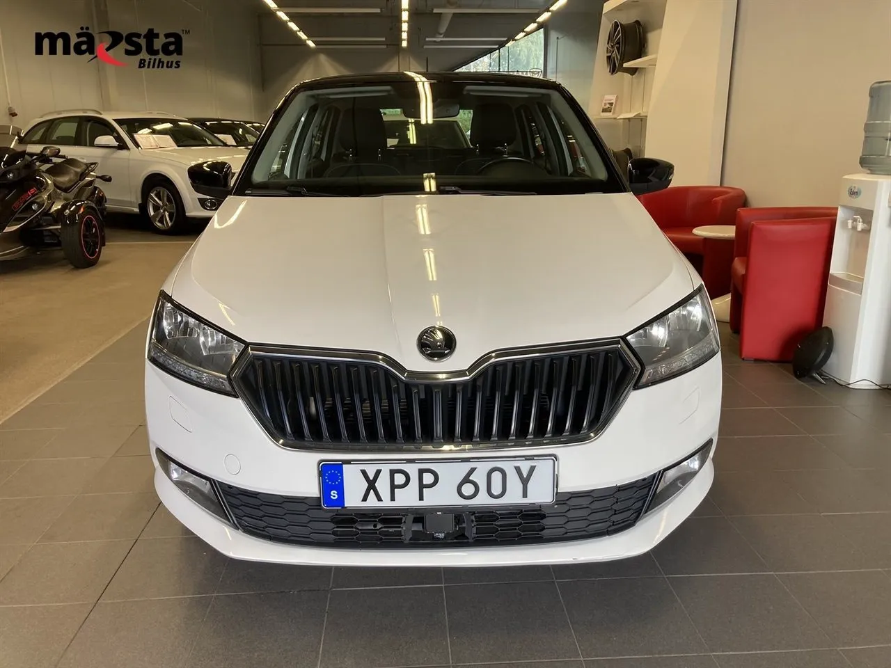 Vehicle image 5