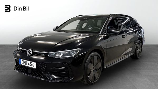 Volkswagen Passat Variant eHybrid 1.5 TSI 272HK R-Line / Pano & Travel assis - 2025