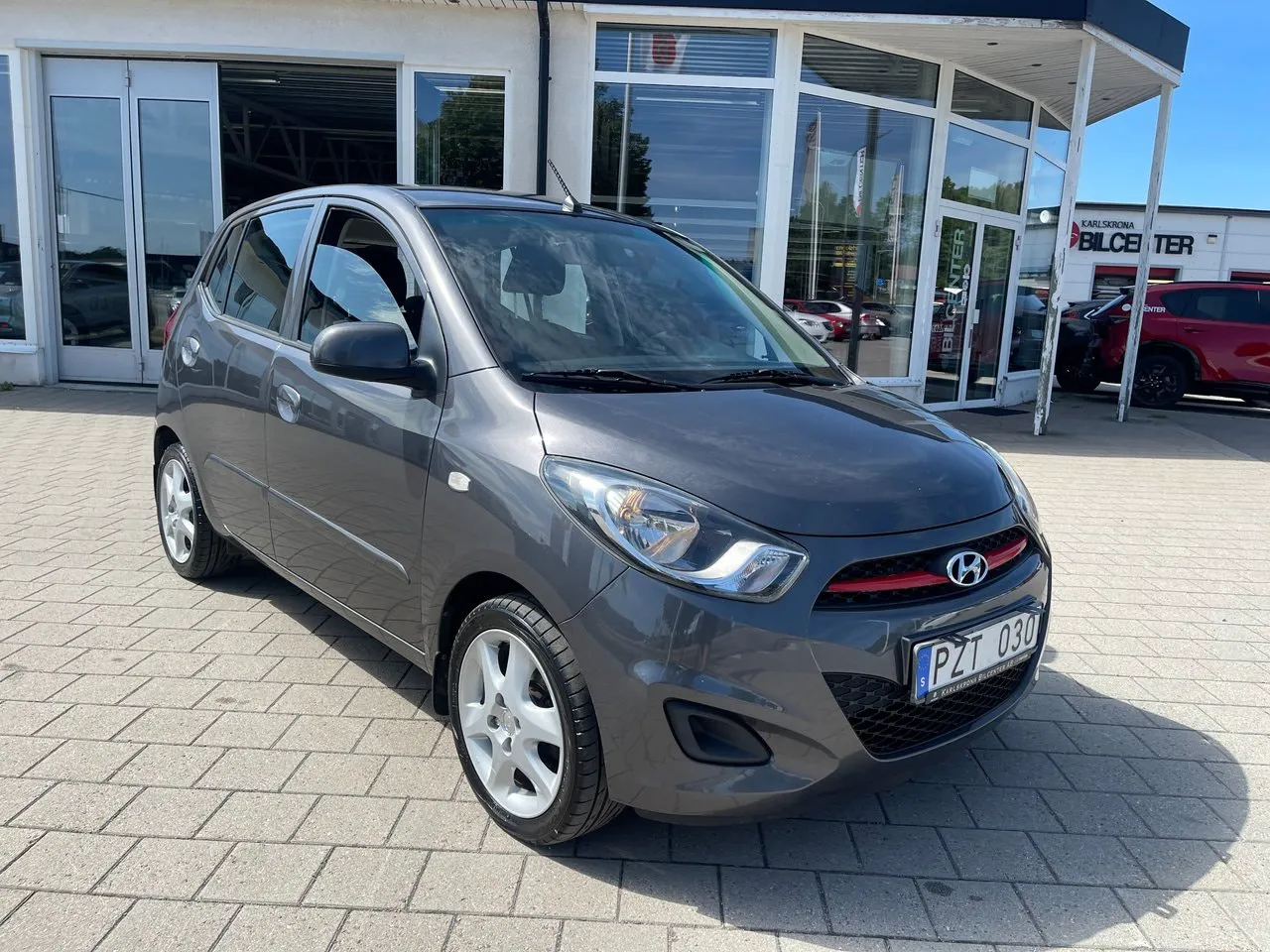 Vehicle image 2