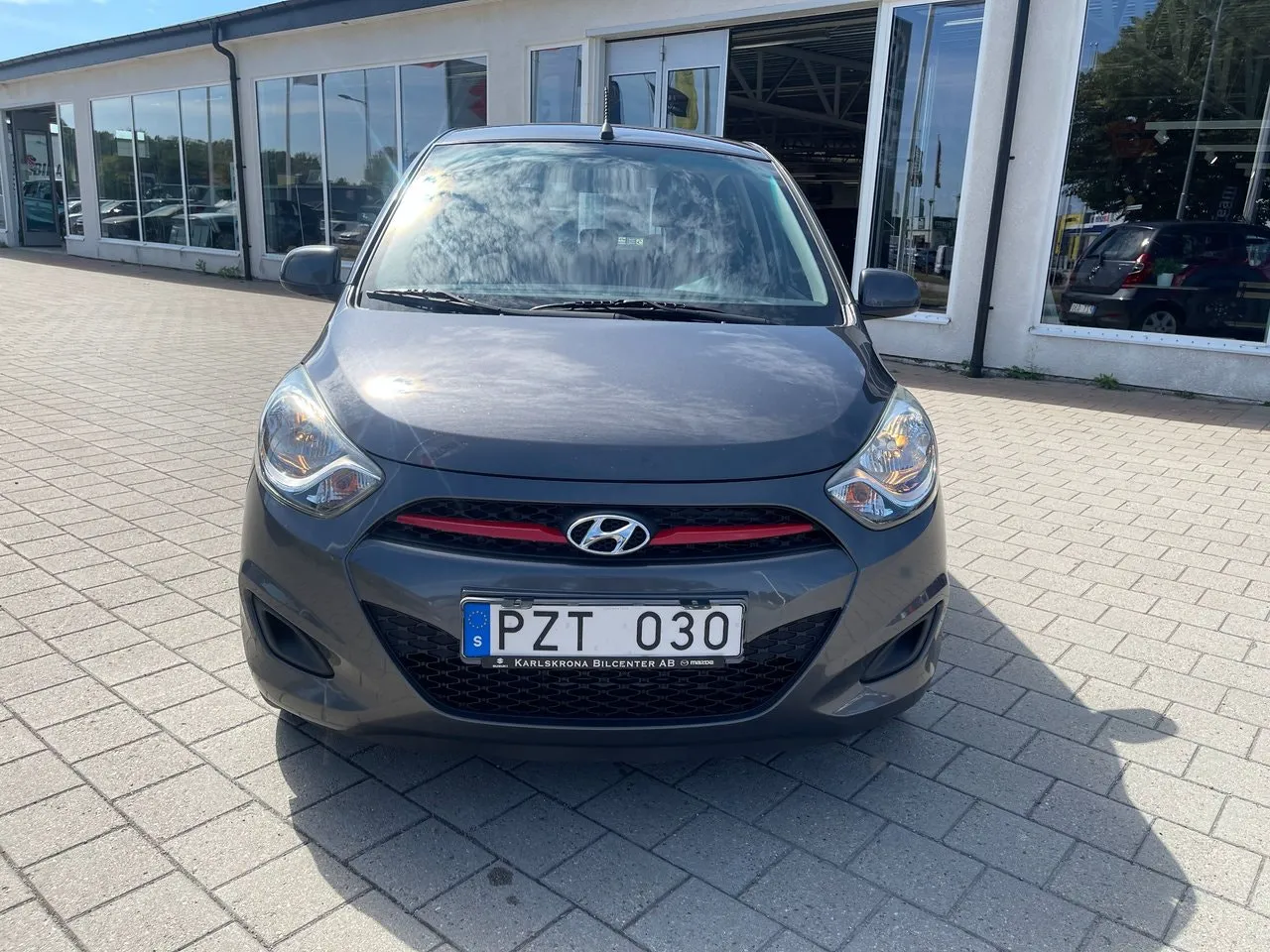 Vehicle image 1