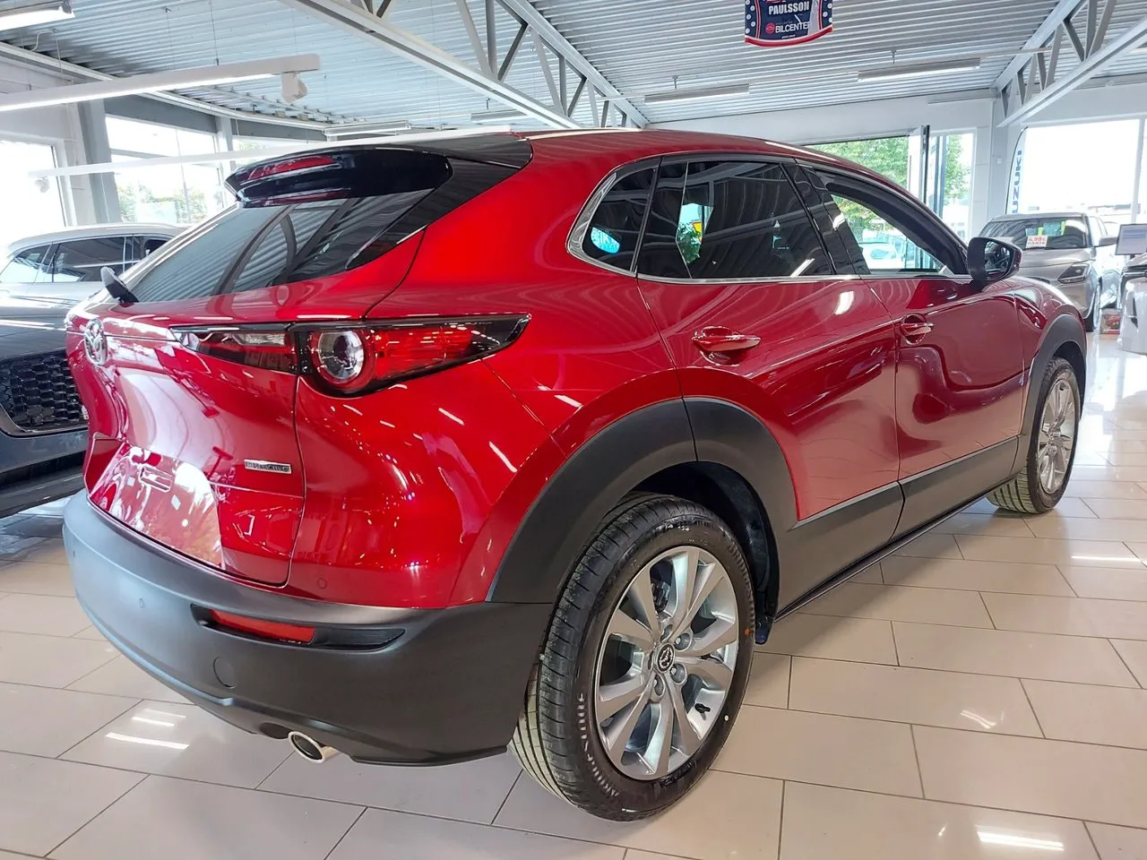 Vehicle image 4