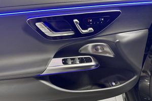 Mercedes E300 bild 13