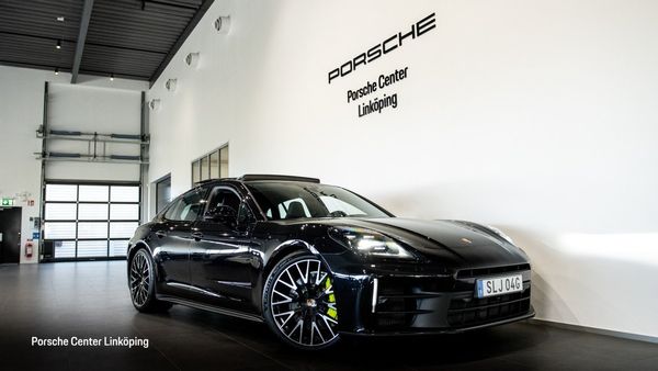Porsche Panamera 4 E-Hybrid - 2024